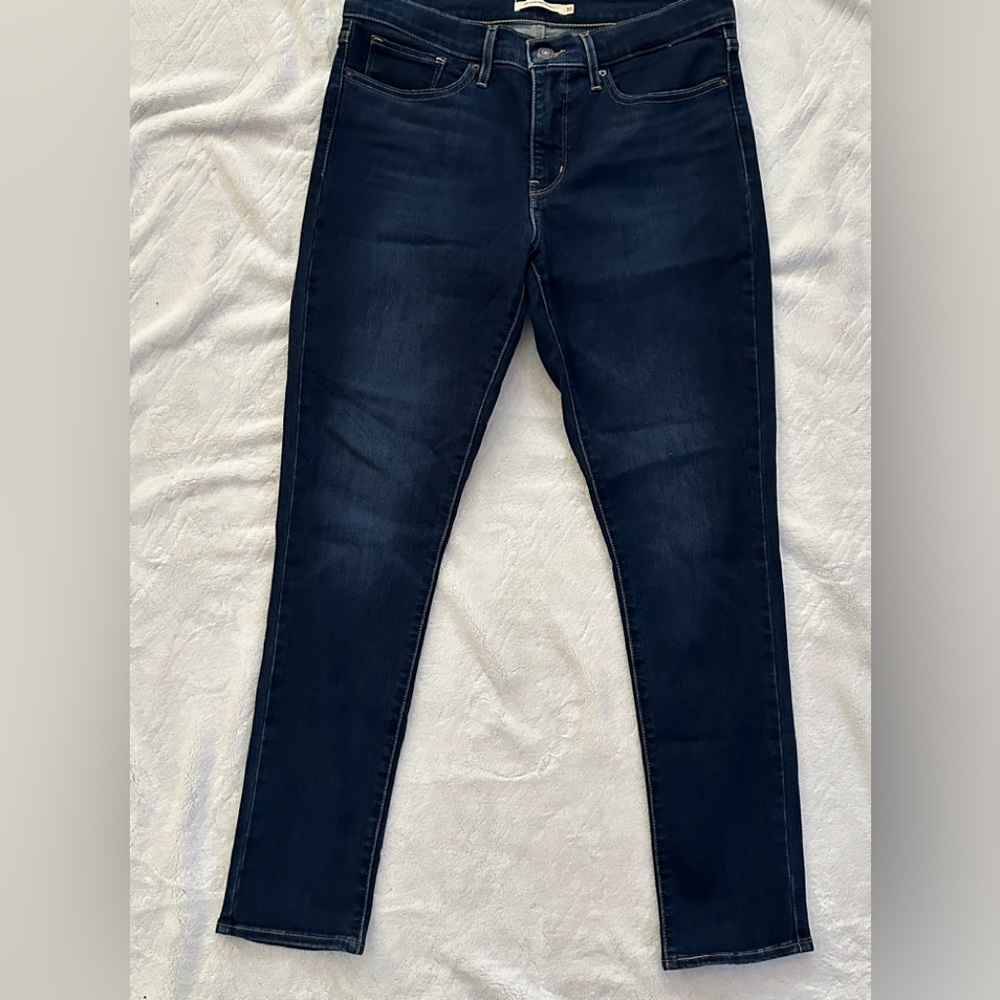 Classic Levi’s Blue Shinny Women's Jeans